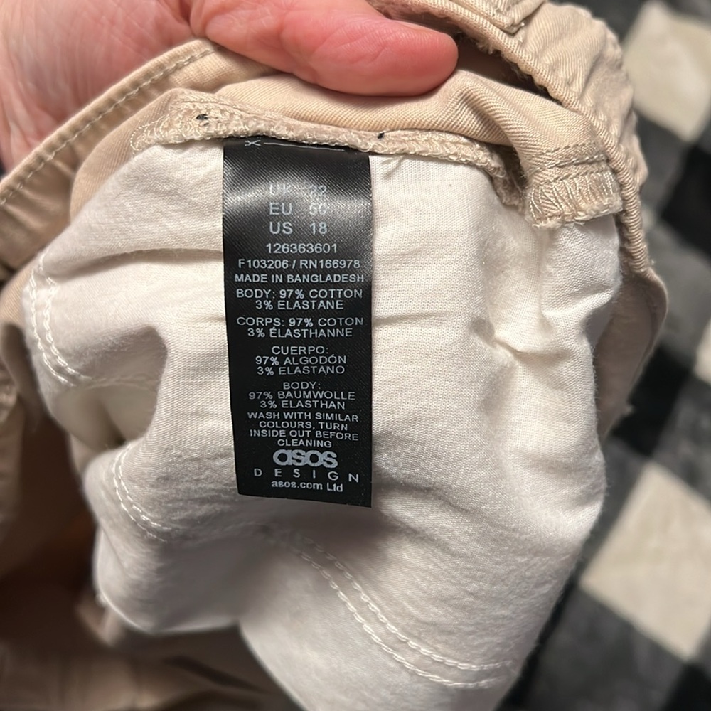 ASOS Design Curve High Rise Tan Shorts. Size 18 - Picture 8 of 11
